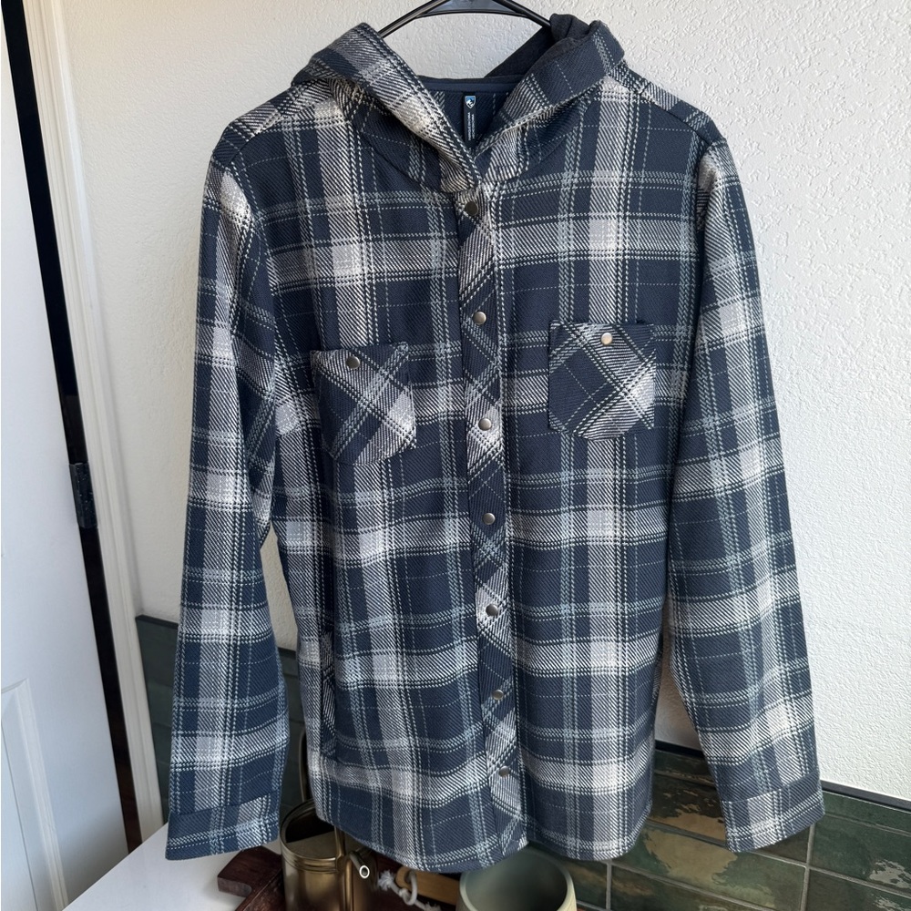 Kuhl Heavyweight button down jacket. NWOT. Never worn. Soft and warm. Large.